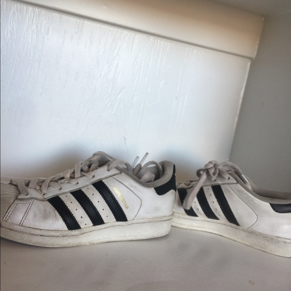 Adidas superstars